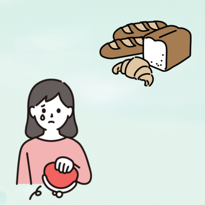 パンの購入に対応する女性事務員が財布を持って困っている様子